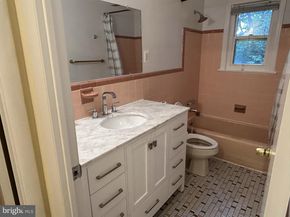 2735 S Grove Street, Arlington VA 22202