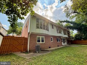 2735 S Grove Street, Arlington VA 22202