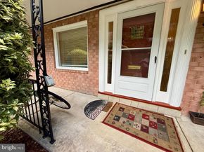 2735 S Grove Street, Arlington VA 22202