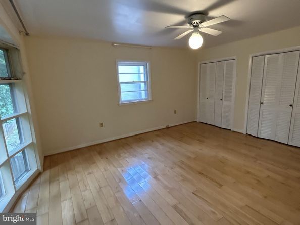 2735 S Grove Street, Arlington VA 22202