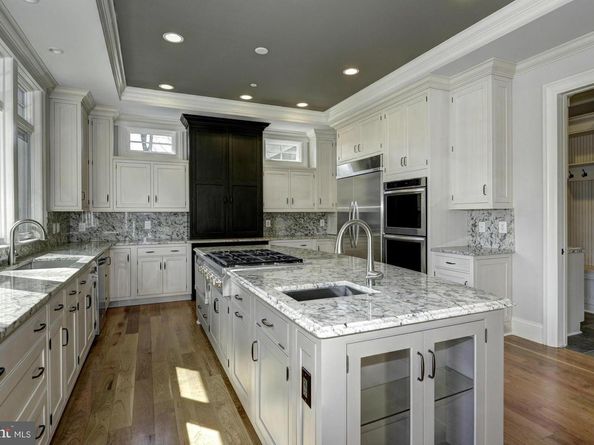 9425 Falls Road, Potomac MD 20854