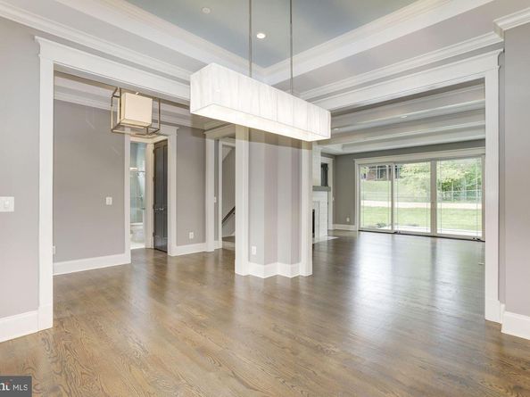 9425 Falls Road, Potomac MD 20854