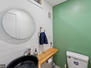 1720 W Oxford Street, Philadelphia PA 19121