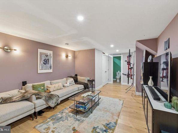1720 W Oxford Street, Philadelphia PA 19121