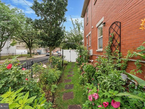 1720 W Oxford Street, Philadelphia PA 19121