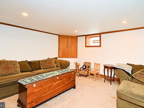 605 Crown Street, Willow Grove PA 19090