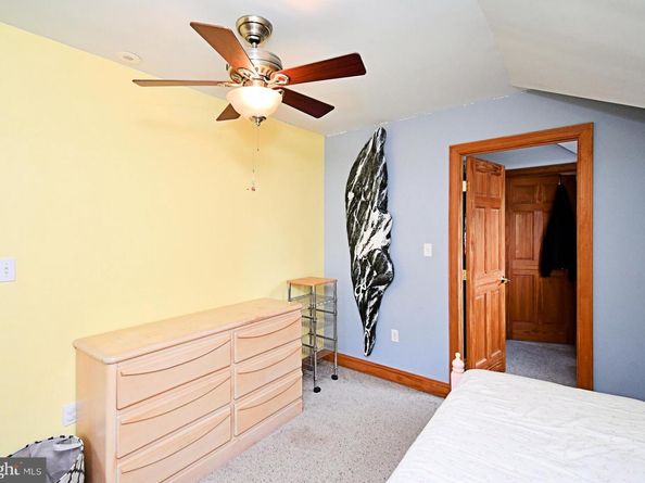605 Crown Street, Willow Grove PA 19090