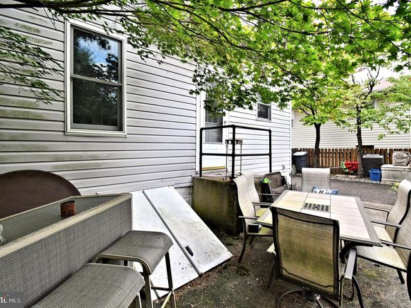 605 Crown Street, Willow Grove PA 19090