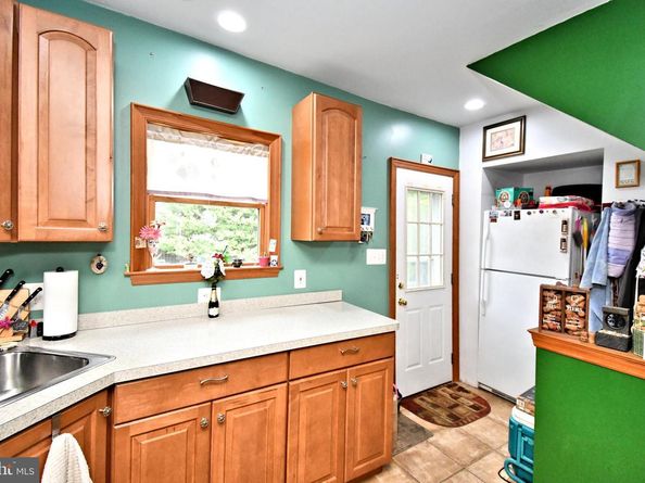605 Crown Street, Willow Grove PA 19090