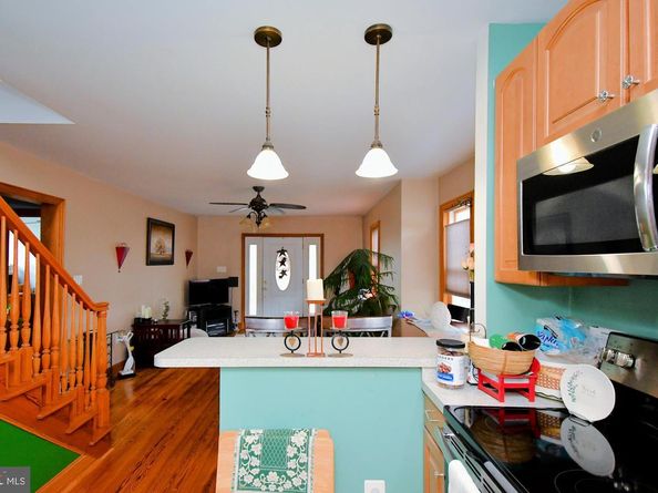 605 Crown Street, Willow Grove PA 19090
