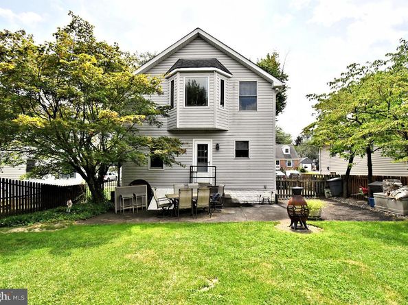 605 Crown Street, Willow Grove PA 19090