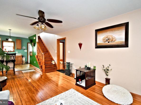 605 Crown Street, Willow Grove PA 19090