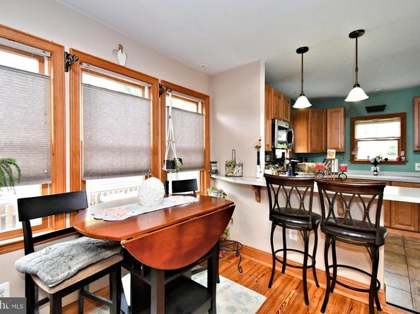 605 Crown Street, Willow Grove PA 19090