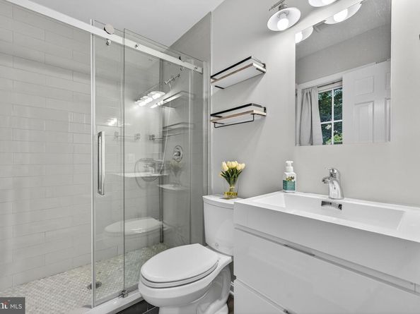 7405 Shenandoah Avenue, Annandale VA 22003