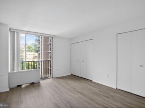 4600 S Four Mile Run Drive 421, Arlington VA 22204