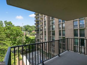 4600 S Four Mile Run Drive 421, Arlington VA 22204