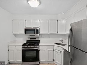 4600 S Four Mile Run Drive 421, Arlington VA 22204