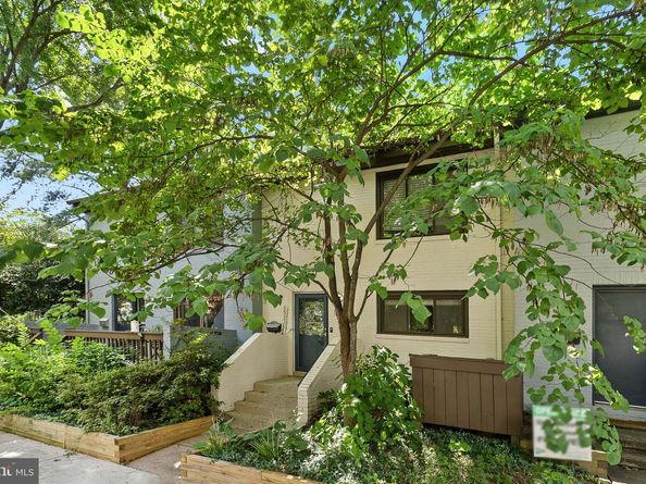 2050 Golf Course Drive, Reston VA 20191
