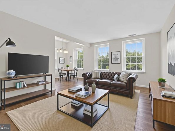 3530 39TH Street NW E653, Washington DC 20016