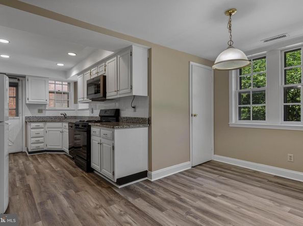 415 City Avenue H2, Merion Station PA 19066