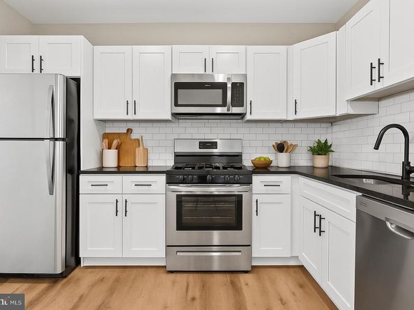 2528 Emery Street, Philadelphia PA 19125