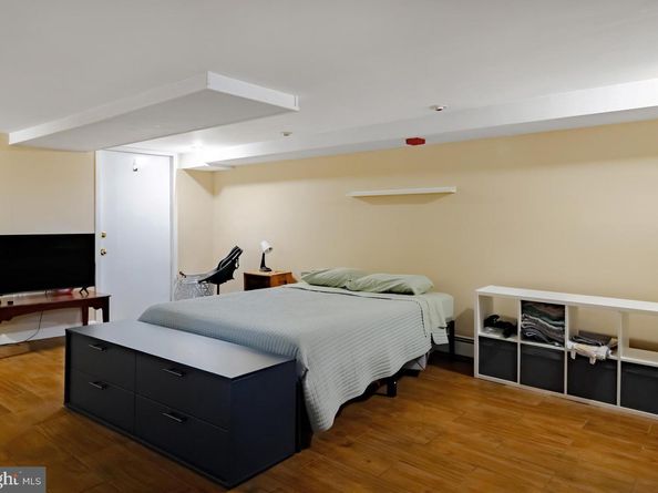 265 S 9TH Street 1F, Philadelphia PA 19107
