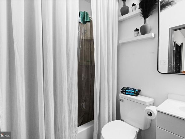 3851 N Broad Street, Philadelphia PA 19140