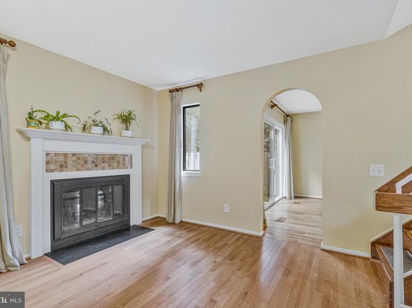 1635 Bentana Way, Reston VA 20190