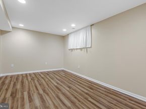 1635 Bentana Way, Reston VA 20190