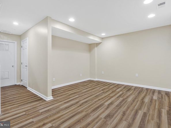 1635 Bentana Way, Reston VA 20190