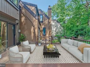 1635 Bentana Way, Reston VA 20190
