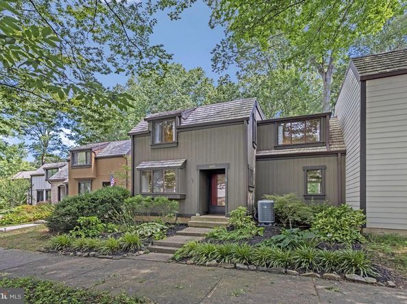 1635 Bentana Way, Reston VA 20190