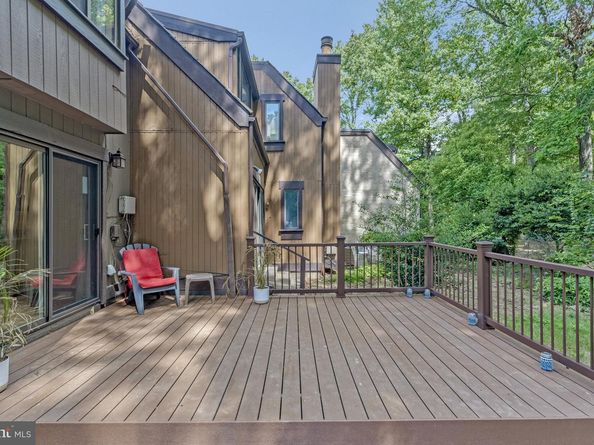 1635 Bentana Way, Reston VA 20190