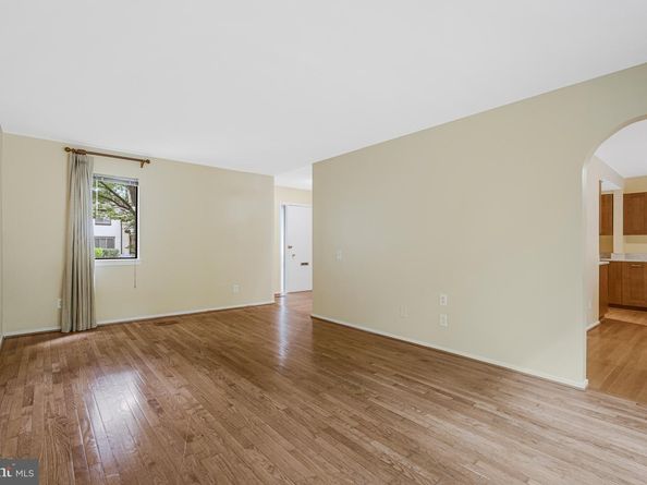 1635 Bentana Way, Reston VA 20190