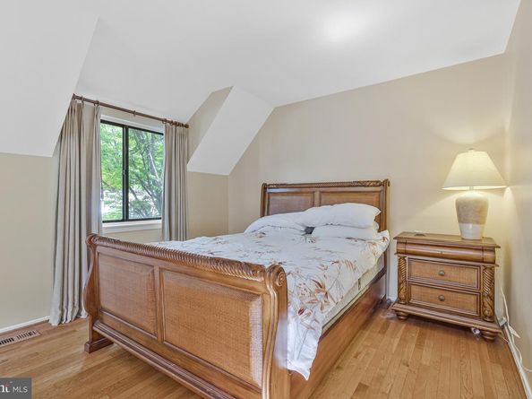 1635 Bentana Way, Reston VA 20190
