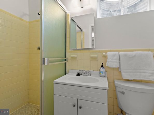 3020 N Peary Street, Arlington VA 22207