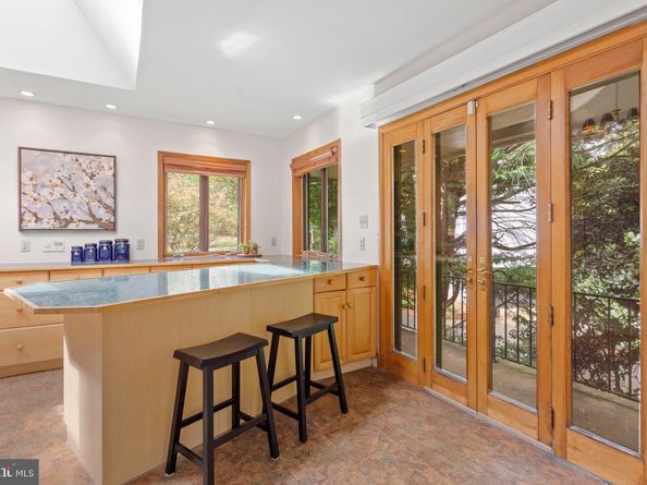3020 N Peary Street, Arlington VA 22207