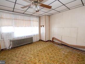 3427 Salmon Street, Philadelphia PA 19134