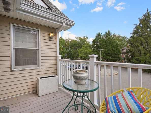9 Comly Court, Flourtown PA 19031