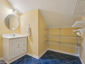 9 Comly Court, Flourtown PA 19031
