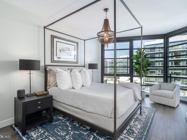 1300 4TH Street SE 715, Washington DC 20003