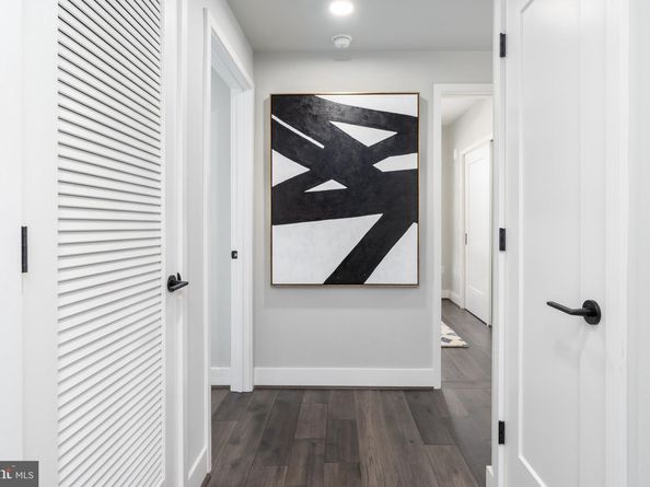 1300 4TH Street SE 715, Washington DC 20003