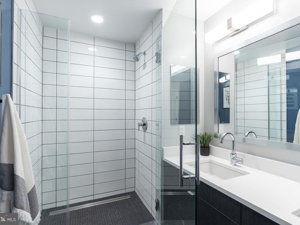 1300 4TH Street SE 715, Washington DC 20003