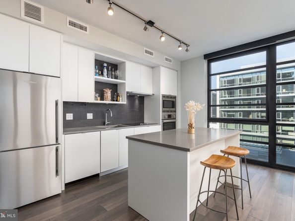 1300 4TH Street SE 715, Washington DC 20003