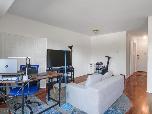 700 7TH Street SW 119, Washington DC 20024