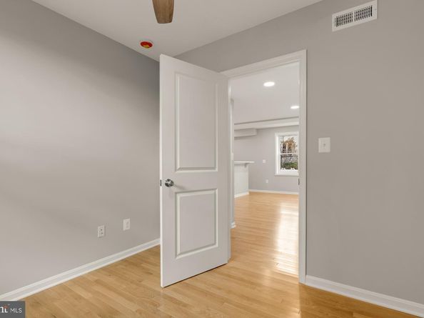 303 Seaton Place NE 2, Washington DC 20002