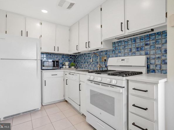 2016 N Adams Street 810, Arlington VA 22201