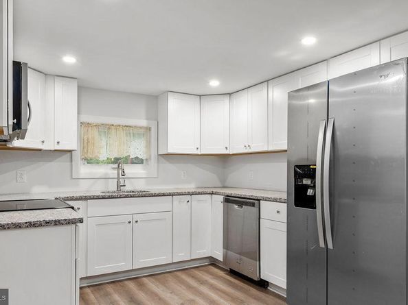 31 Kingwood Lane, Levittown PA 19055