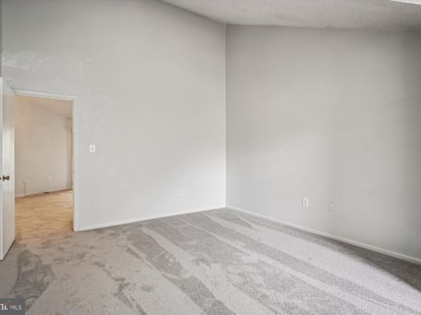 7592 Lakeside Village Drive, Falls Church VA 22042