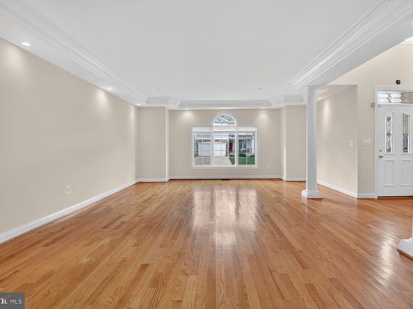 10109 Dickens Avenue, Bethesda MD 20814